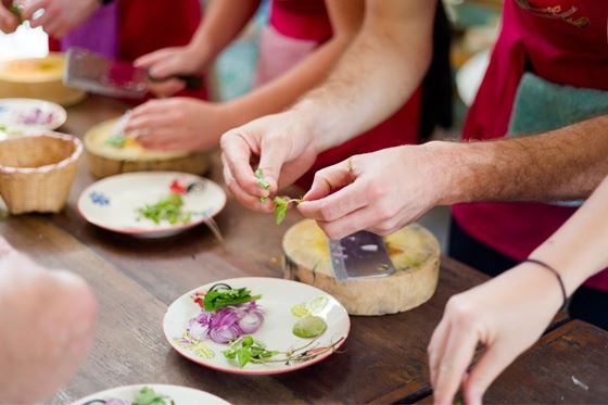 Discover the Chef in You – Join Our Thai Cooking Class! - อมารี เกาะสมุย