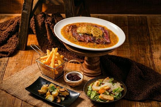60th anniversary - The Legacy Grill - อมารี เวียงจันทน์