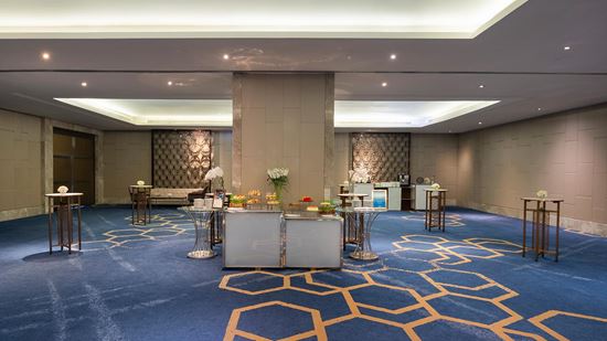 Foyer Coffee Break - Spacious & Comfortable