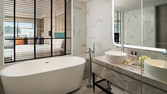 Modern Bathtub in Club Two Bedroom Corner Suite