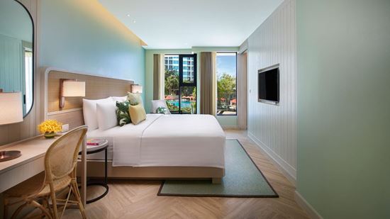 Master bedroom in Club Amari Suite Poolside
