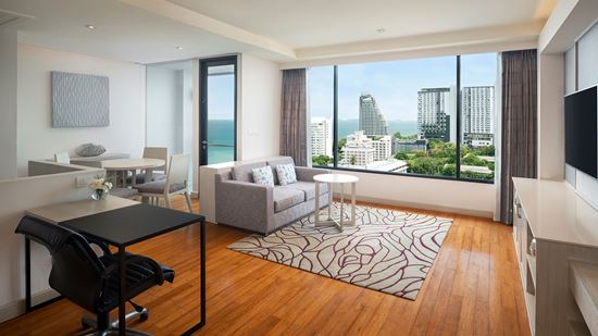 Club Duplex - Living Room