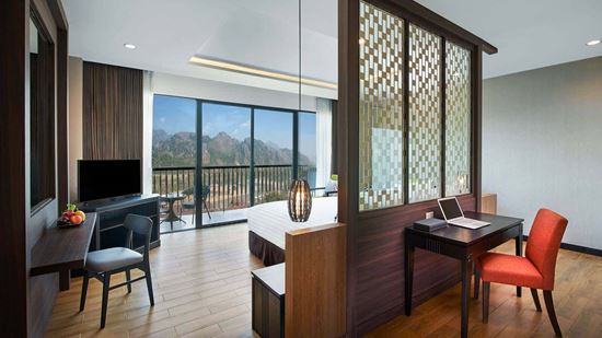 Deluxe River View with Balcony